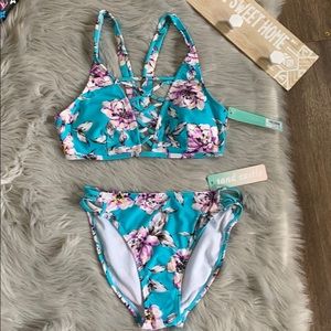 🔥2-pieces🔥Sand castle bikini top and bottom